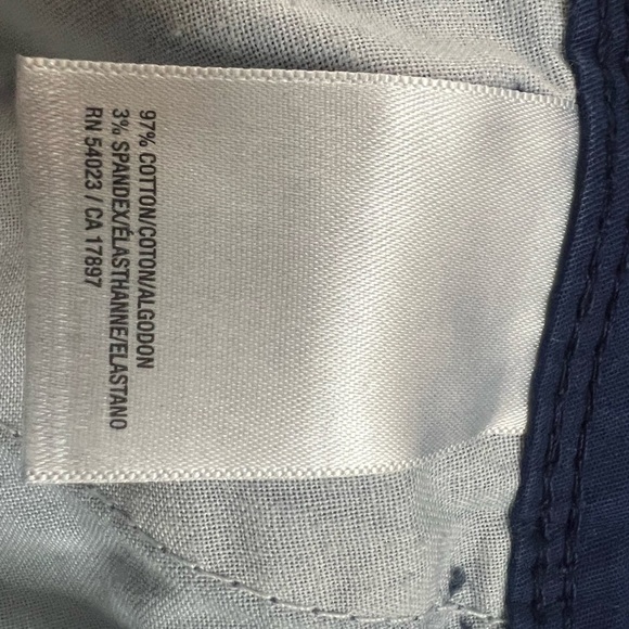 Old Navy Cuffed Chino Shorts Size 10 - Picture 4 of 4